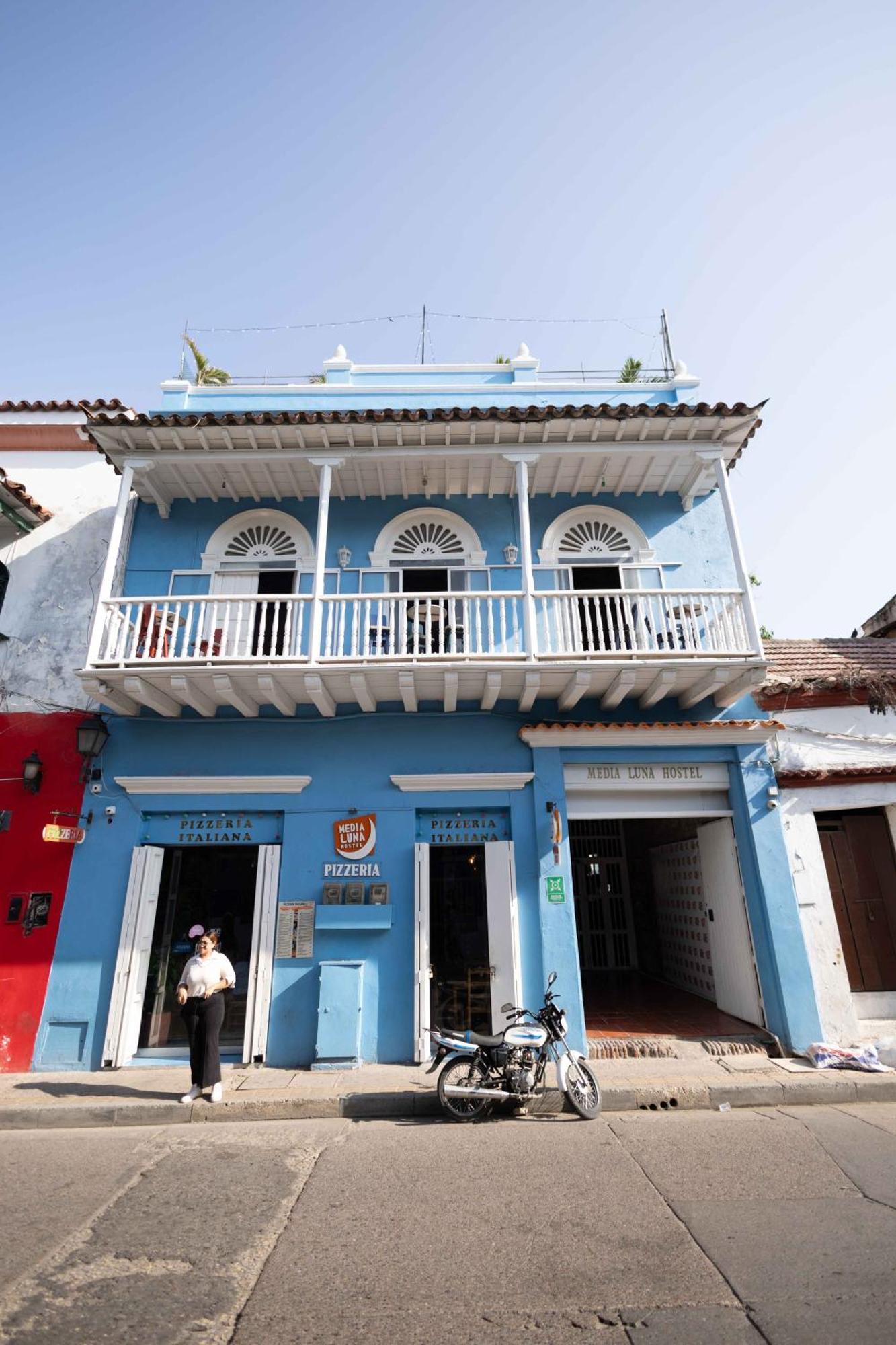 Media Luna Hostel Cartagena Exterior foto